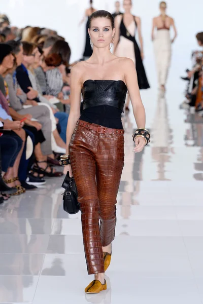 Look 34